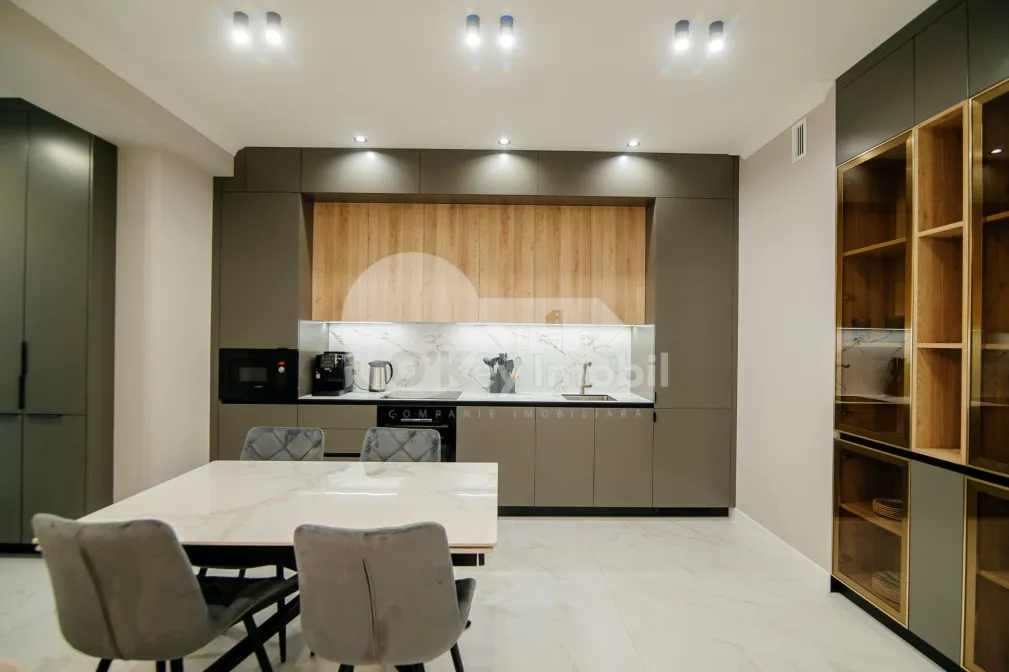 Квартира, Центр, ТРИКОЛОРУЛУЙ