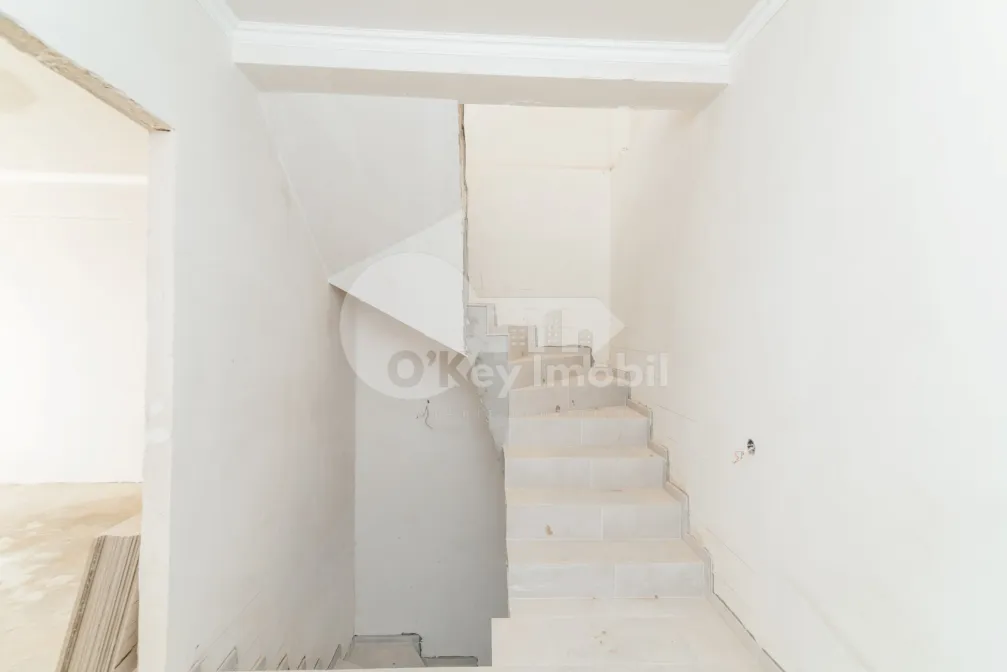 Таунхаус, КОЖУШНА