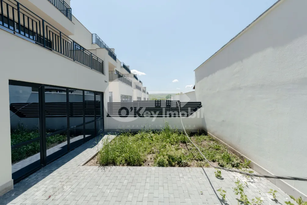 Таунхаус, КОЖУШНА