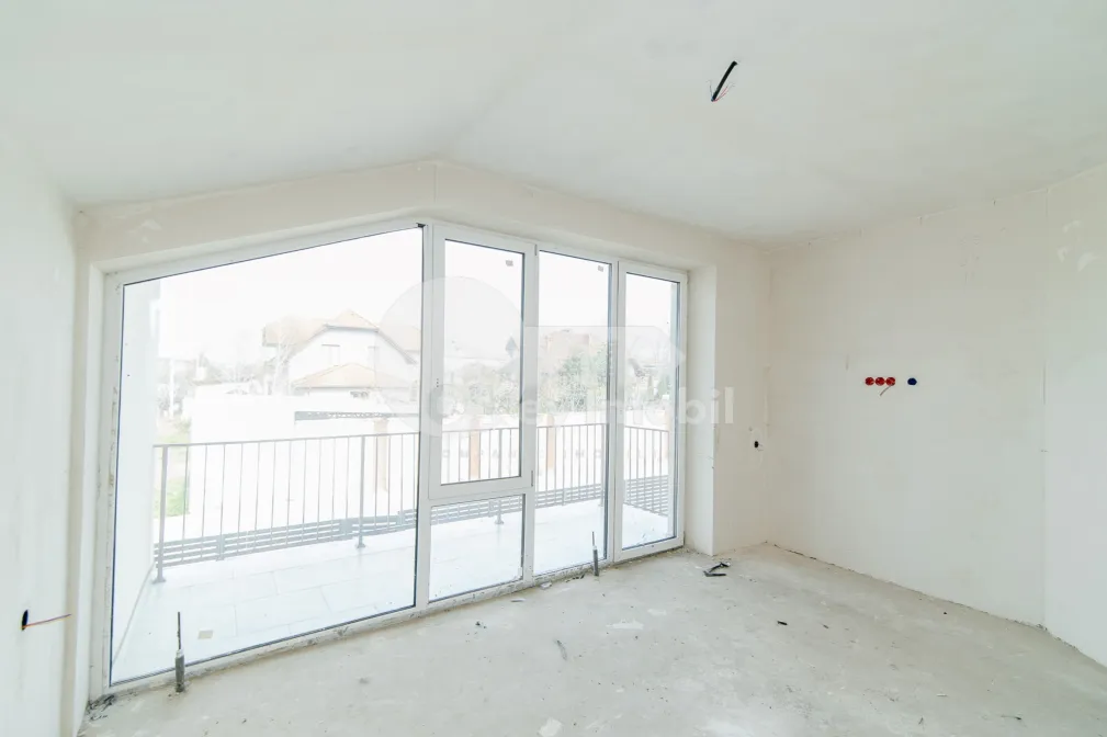 Дом, КОЖУШНА