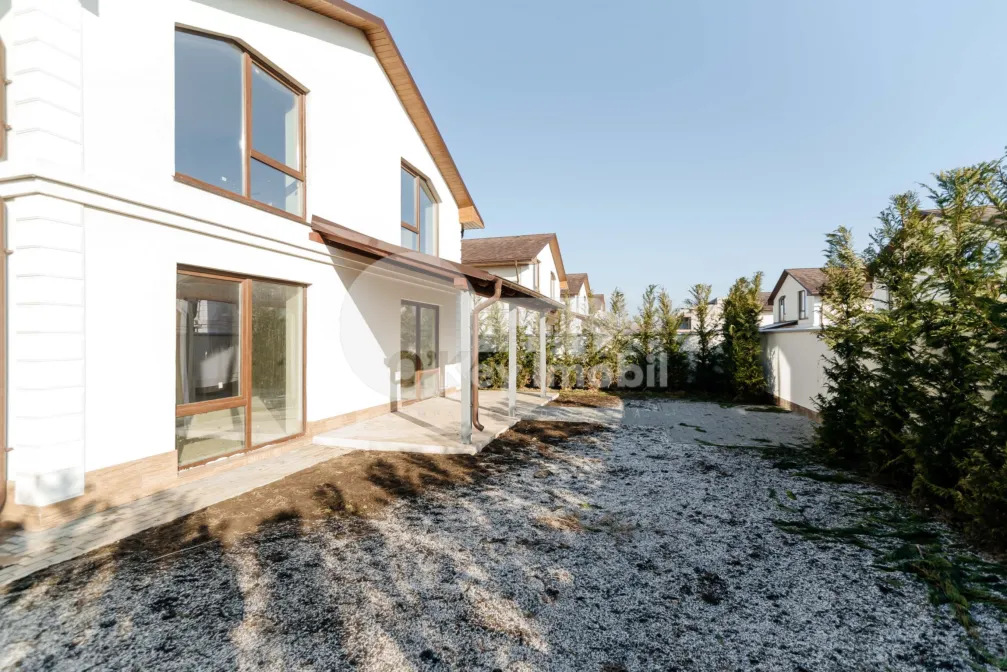 Дом, КОЖУШНА