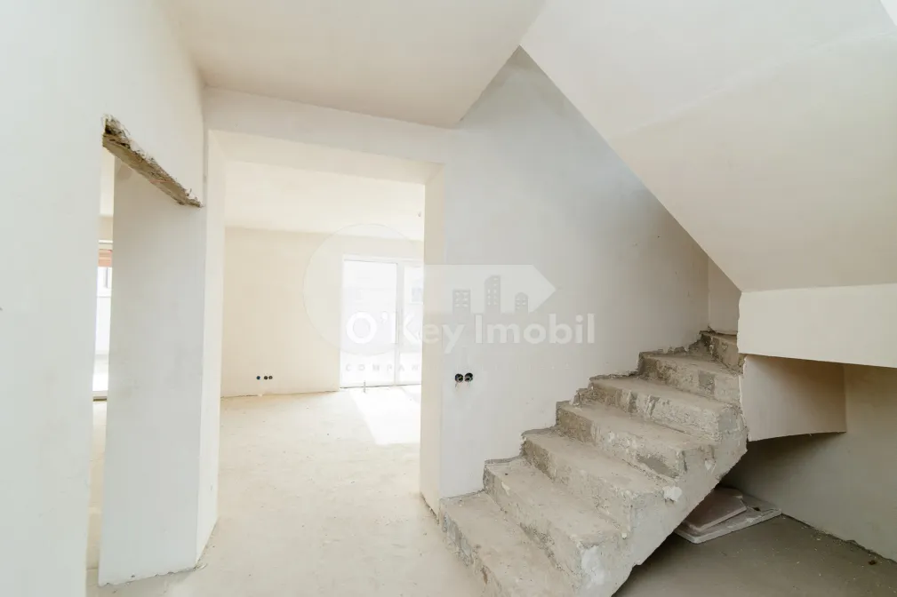 Дом, КОЖУШНА