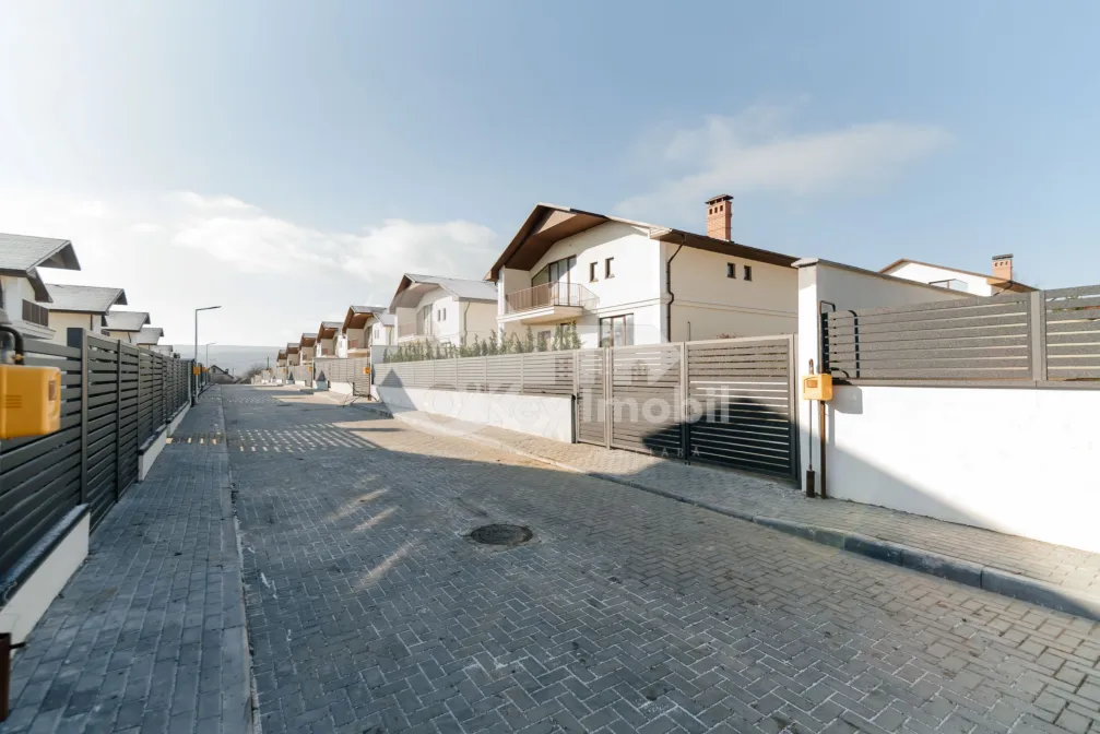 Дом, КОЖУШНА