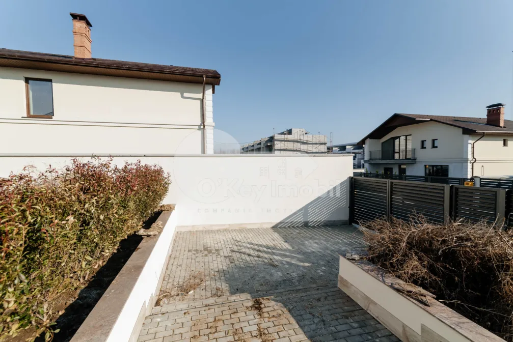 Дом, КОЖУШНА