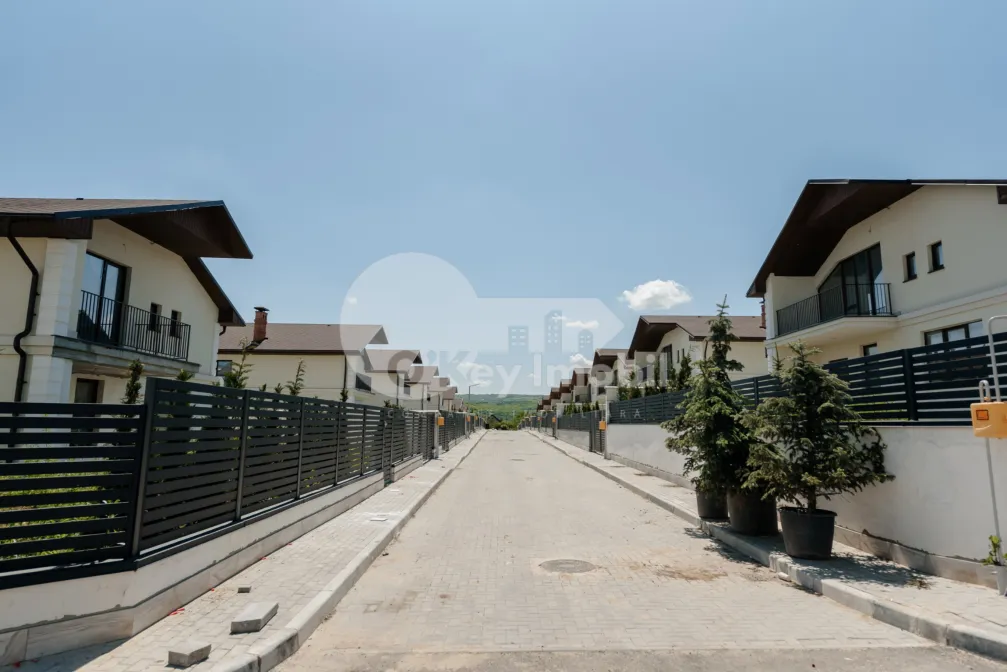 Дом, КОЖУШНА