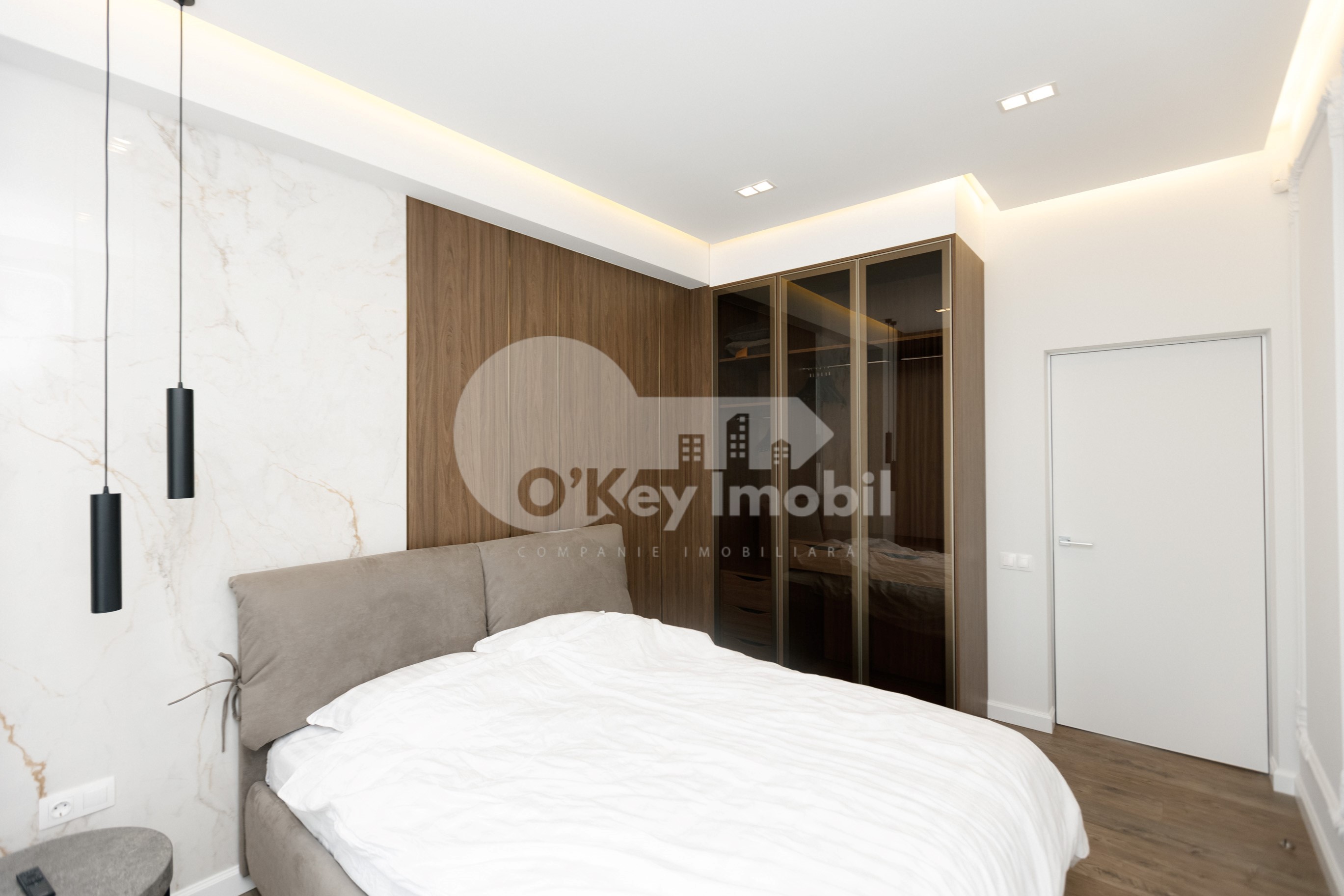 Apartament, Centru, MOARA ROȘIE