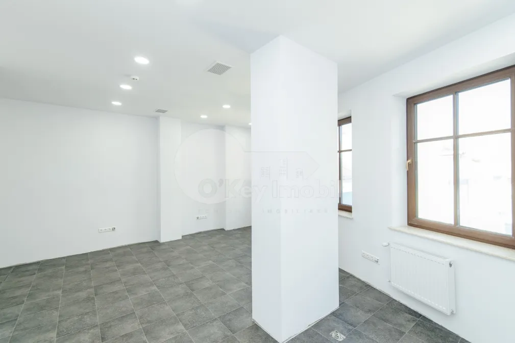 Офис, Центр, Б. П. ХАЖДЕУ