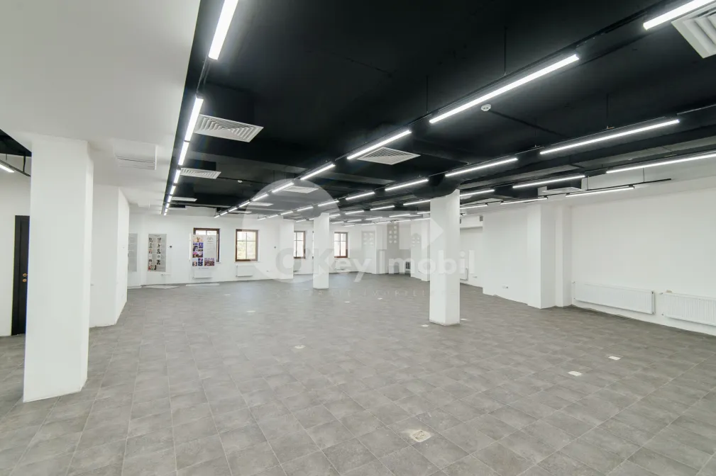 Офис, Центр, Б. П. ХАЖДЕУ