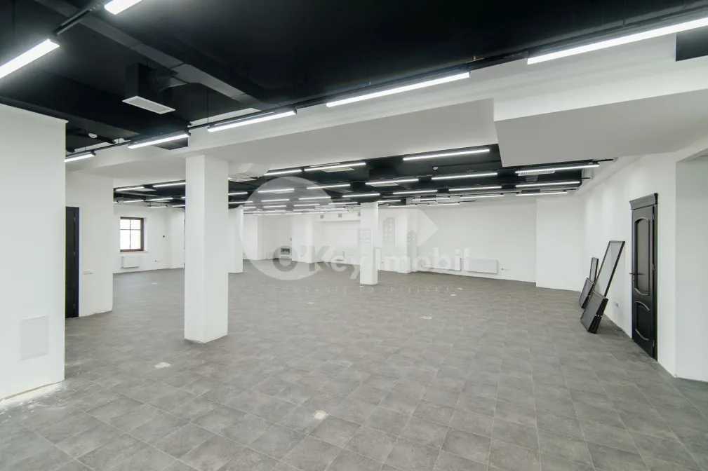 Офис, Центр, Б. П. ХАЖДЕУ