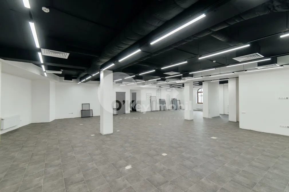 Офис, Центр, Б. П. ХАЖДЕУ