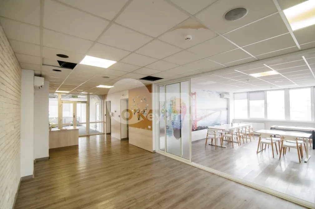 Офис, Буюканы, КАЛЯ ЕШИЛОР