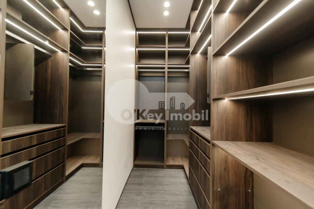 Casă, Botanica, PĂȘUNILOR