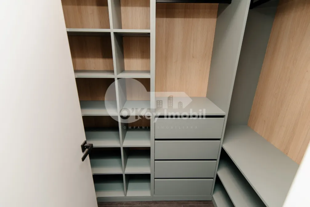 Casă, Botanica, PĂȘUNILOR