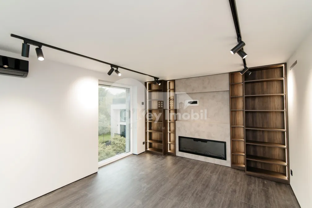 Casă, Botanica, PĂȘUNILOR