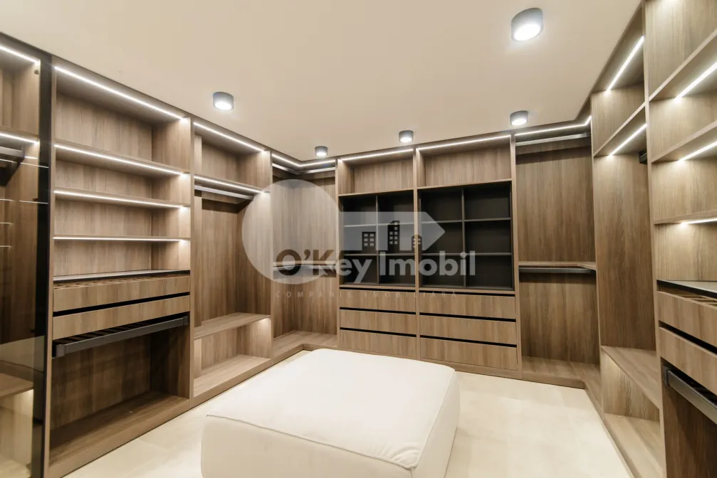 Casă, Botanica, PĂȘUNILOR