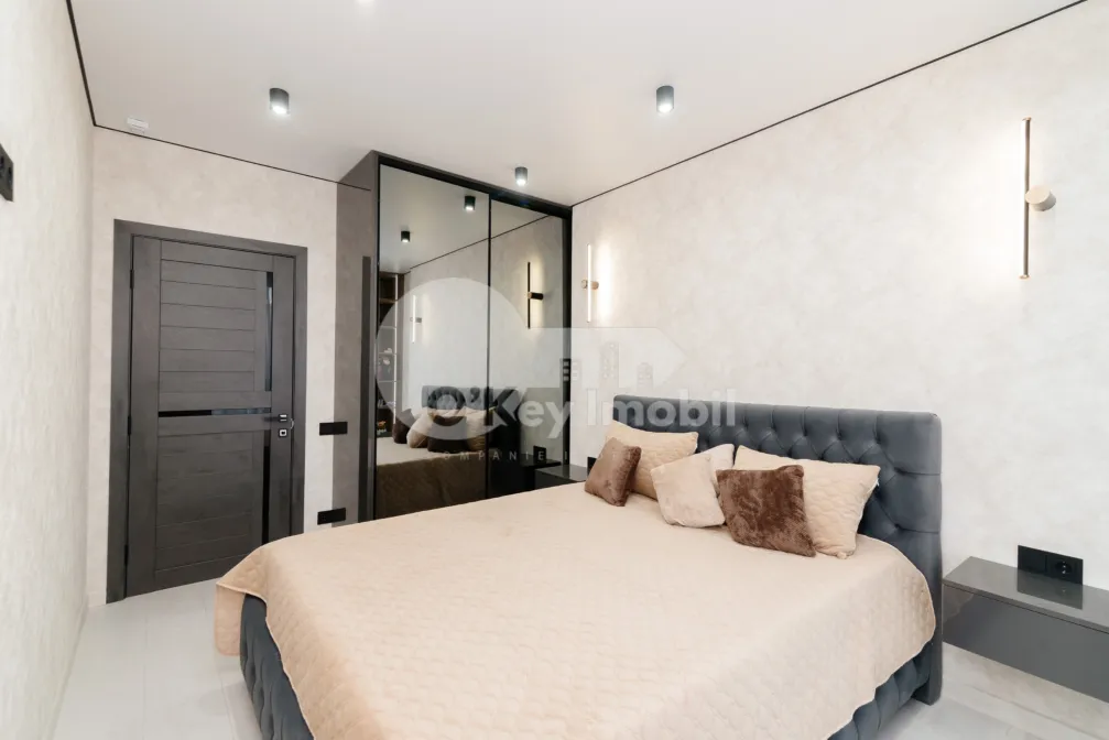 Apartament, Râșcani, RENAȘTERII NAȚIONALE