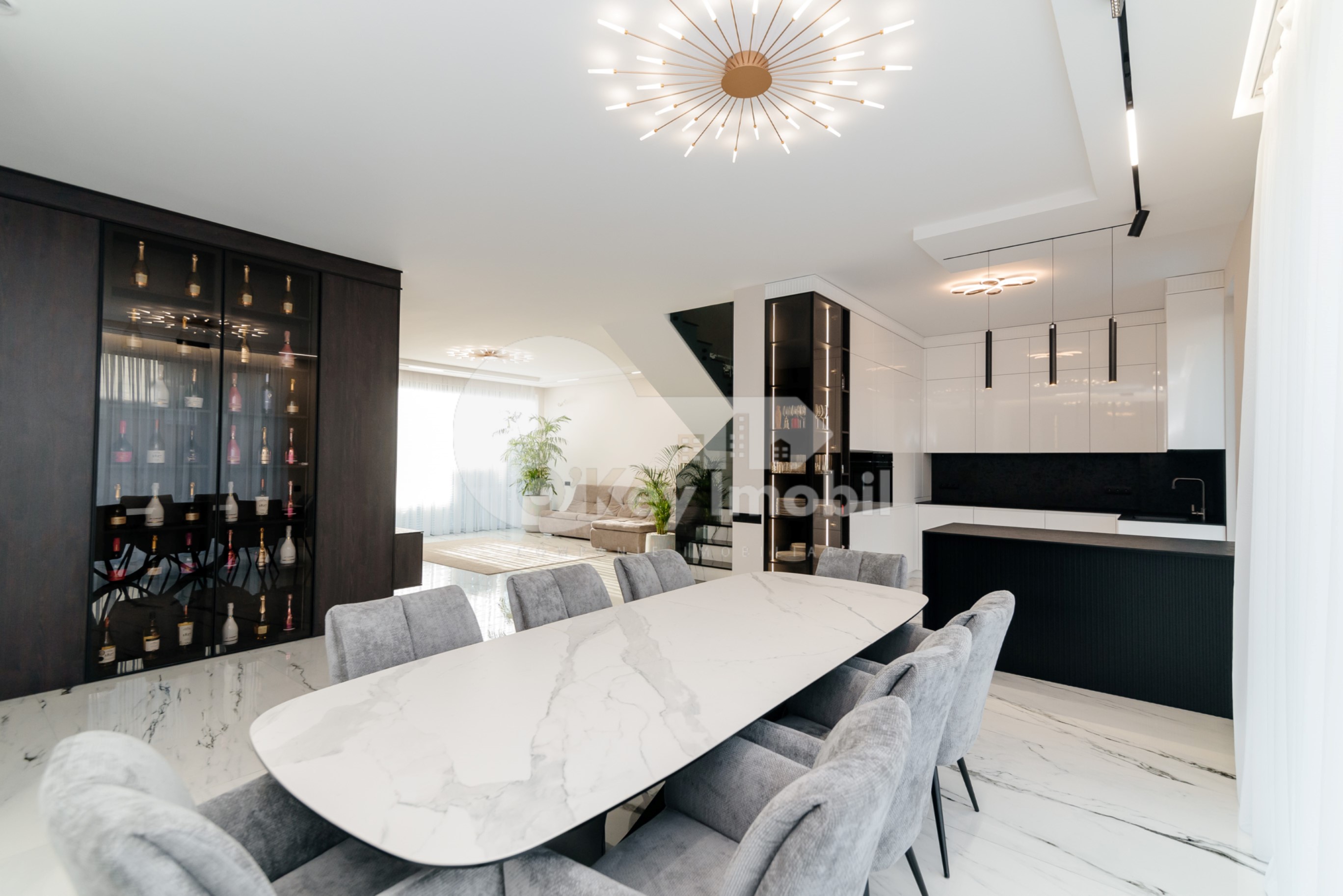 Duplex, Botanica, PĂȘUNILOR