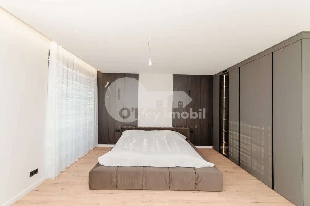 Duplex, Botanica, PĂȘUNILOR