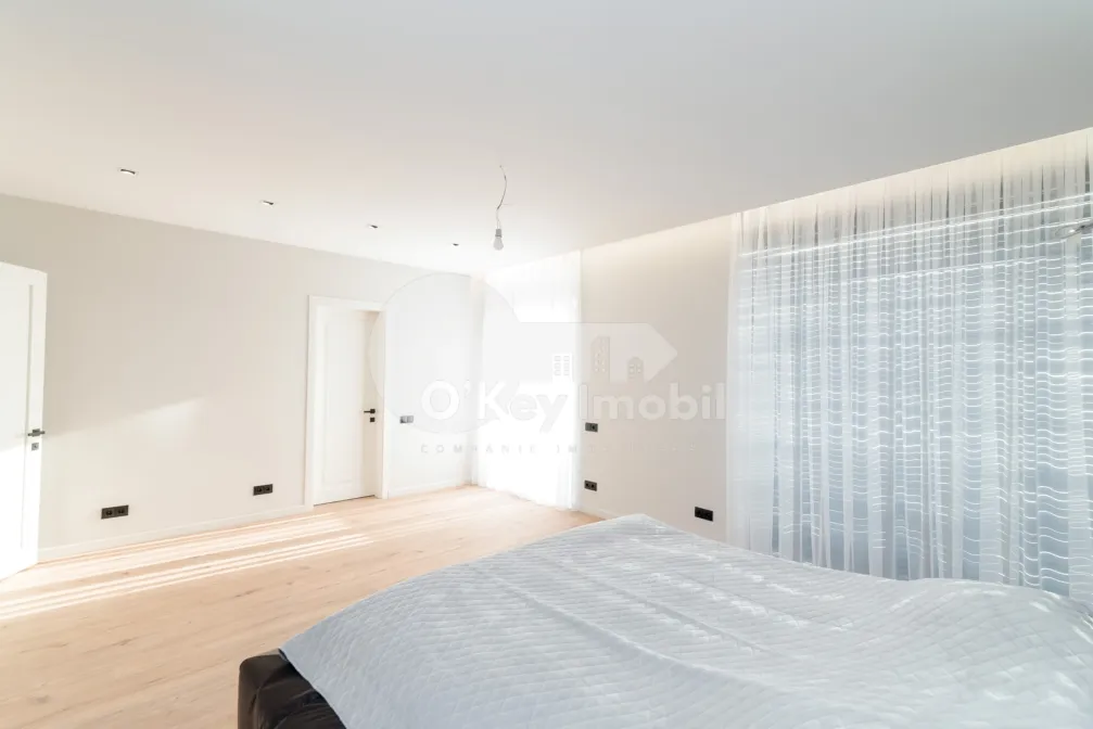 Duplex, Botanica, PĂȘUNILOR