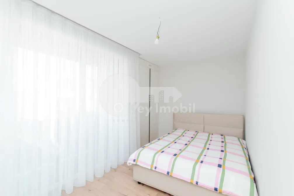 Duplex, Botanica, PĂȘUNILOR