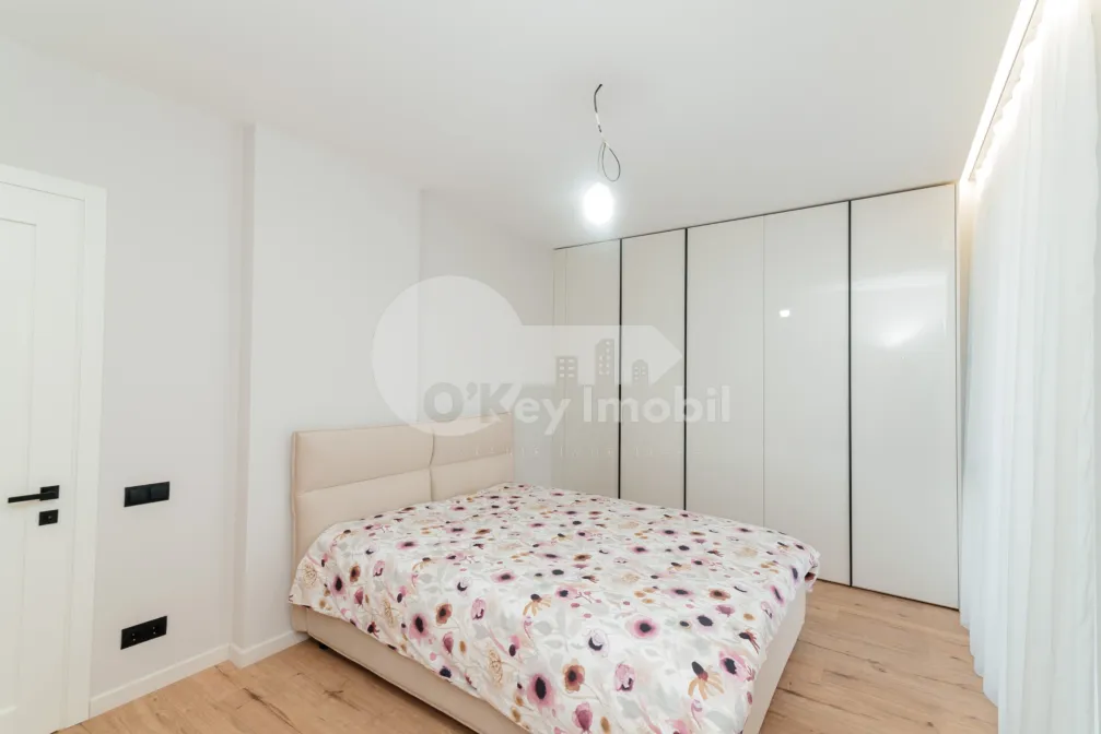 Duplex, Botanica, PĂȘUNILOR