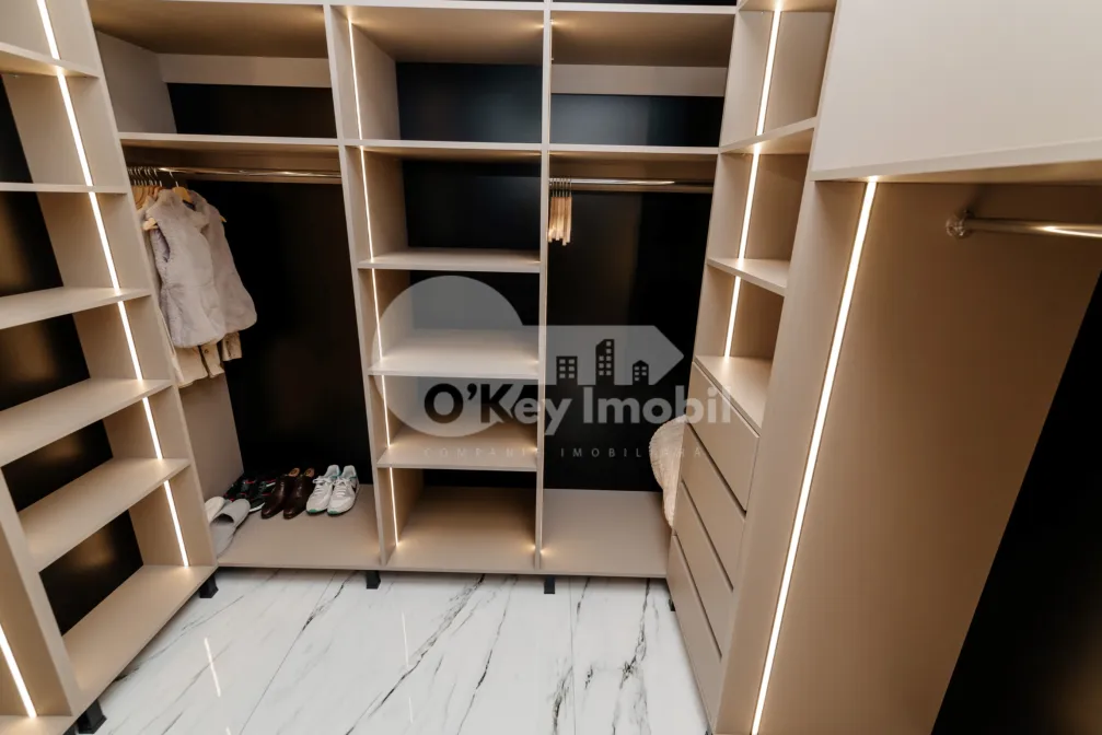 Duplex, Botanica, PĂȘUNILOR