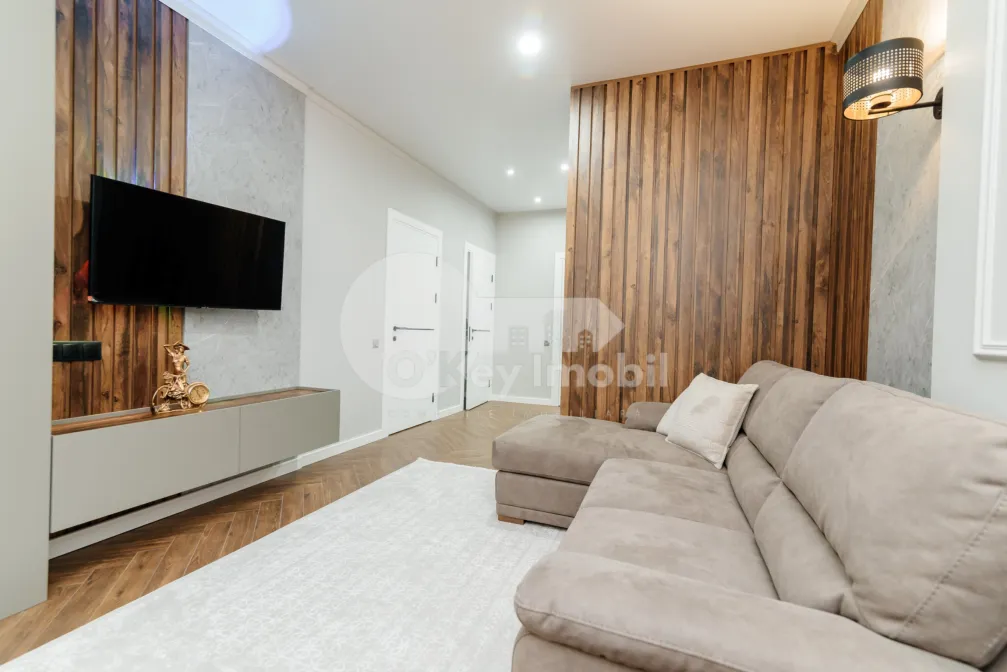 Apartament, Centru, PETRU MOVILĂ