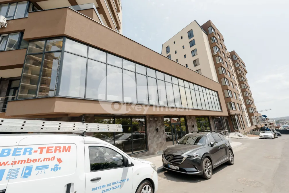 Spațiu comercial, DUMBRAVA