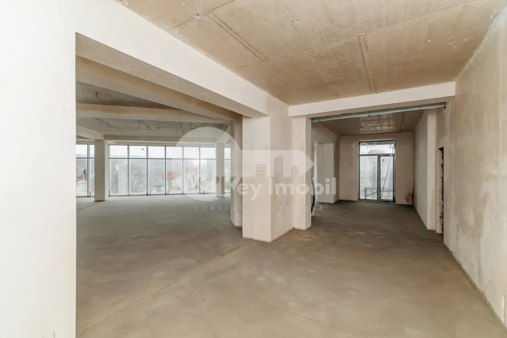 Spațiu comercial, DUMBRAVA