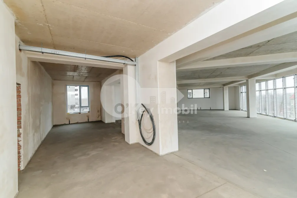 Spațiu comercial, DUMBRAVA