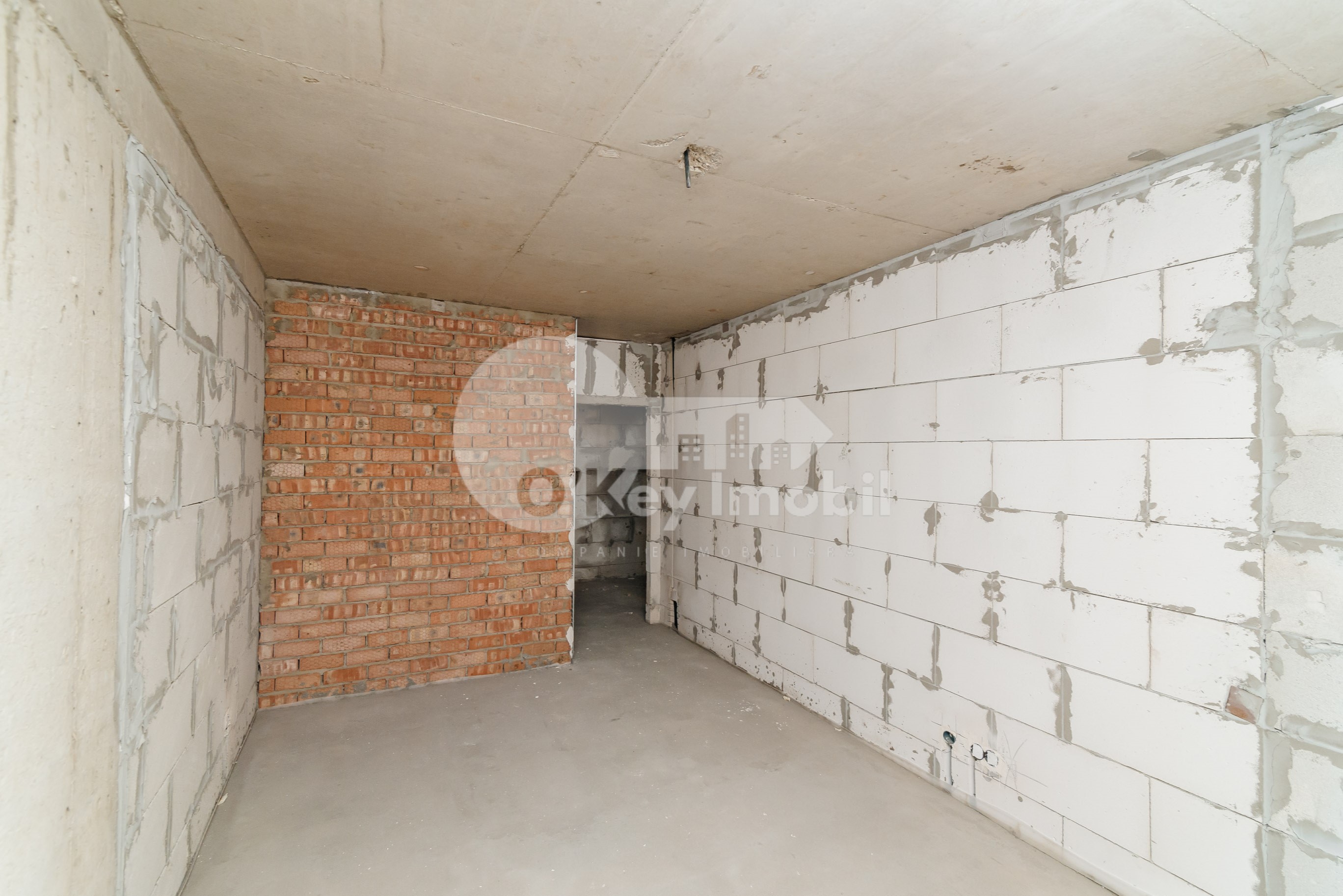 Apartament, STRĂȘENI