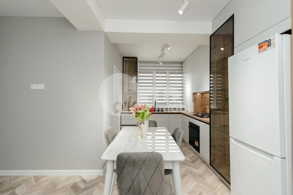 Apartament, Poșta Veche, GHEORGHE MADAN