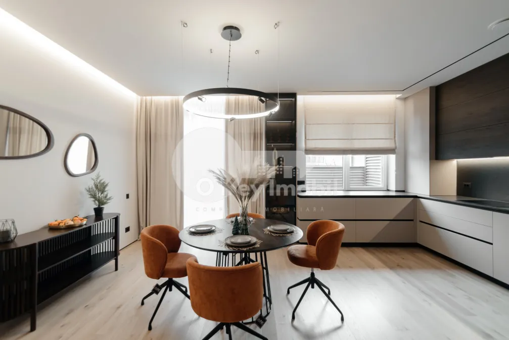 Casă, Centru, LACULUI