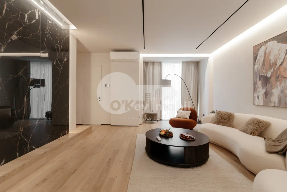 Casă, Centru, LACULUI