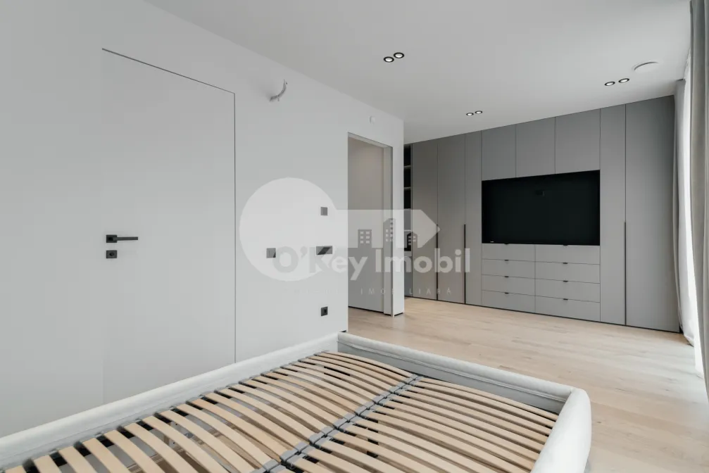 Casă, Centru, LACULUI