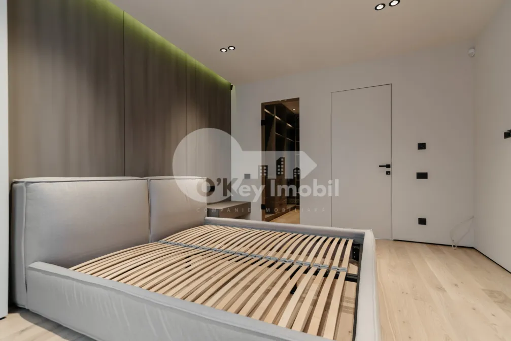 Casă, Centru, LACULUI