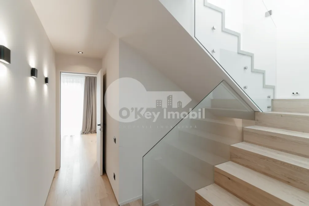 Casă, Centru, LACULUI