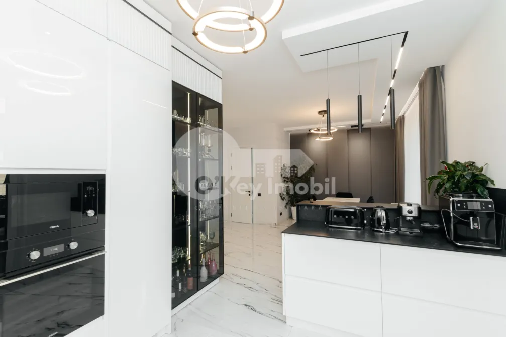 Дом, Ботаника, ПЭШУНИЛОР