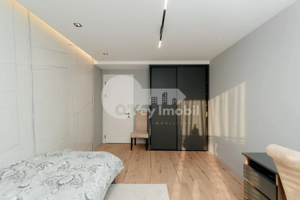 Casă, Botanica, PĂȘUNILOR