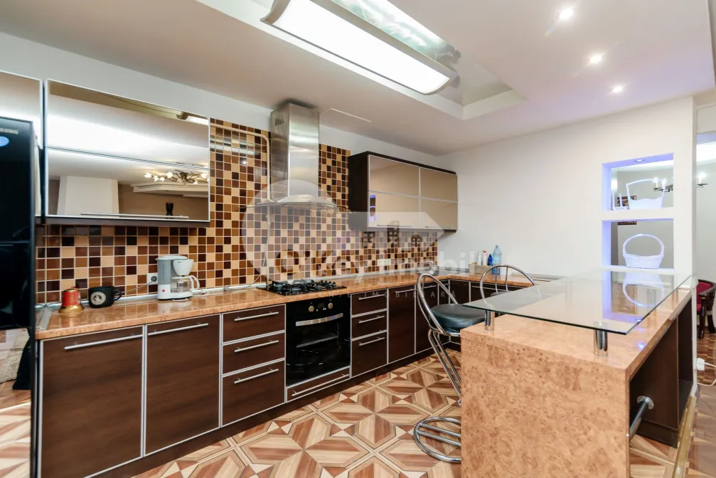 Квартира, Ботаника, ДЕЧЕБАЛ