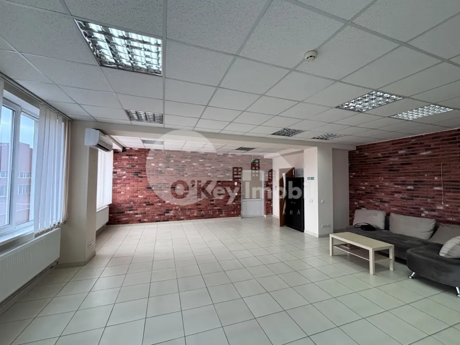 Офис, Буюканы, КОЛУМНА