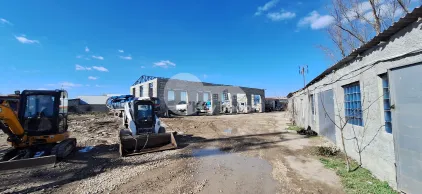 Склад, ЯЛОВЕНЫ