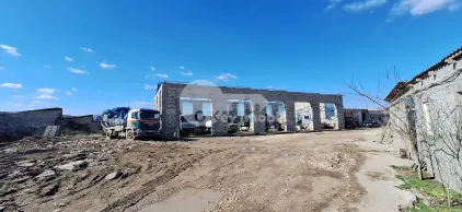 Склад, ЯЛОВЕНЫ