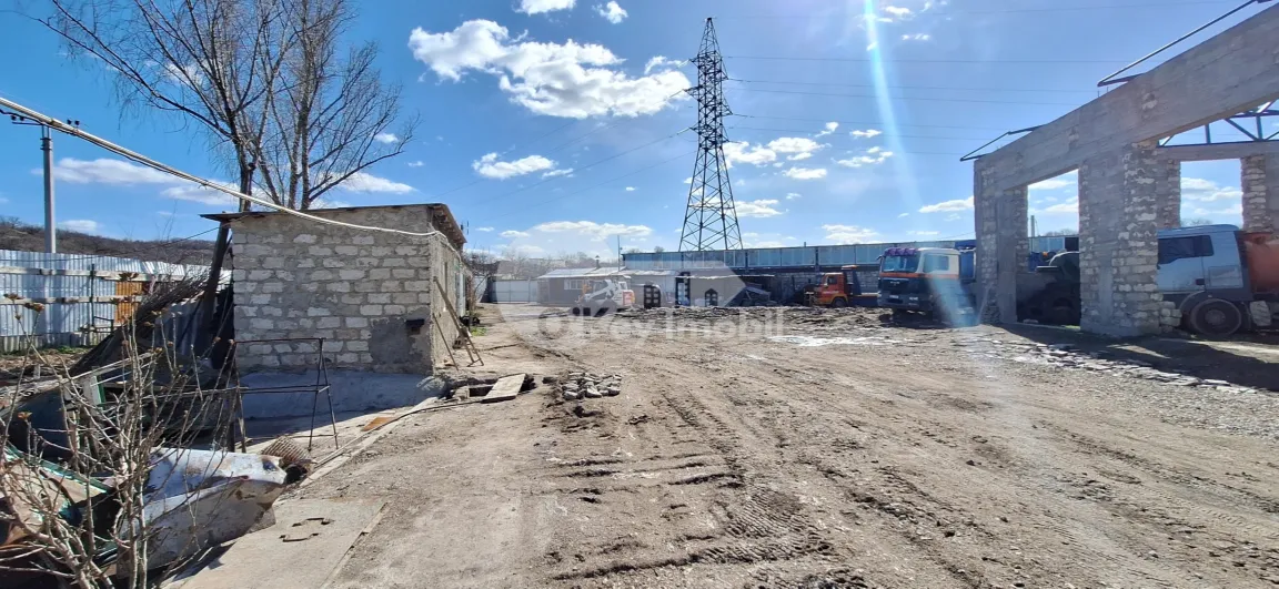 Склад, ЯЛОВЕНЫ