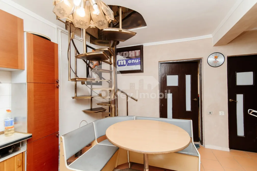 Квартира, Ботаника, САРМИЗЕДЖЕТУСА