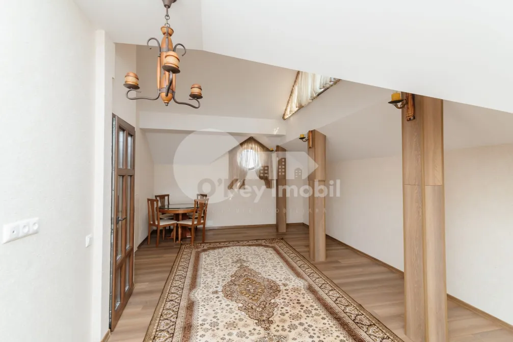 Дом, Чеканы, ДЖИНТА ЛАТИНЭ