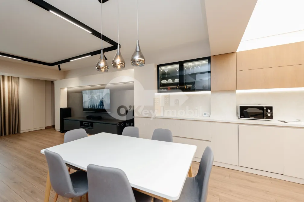 Apartament, Centru, PETRU RAREȘ