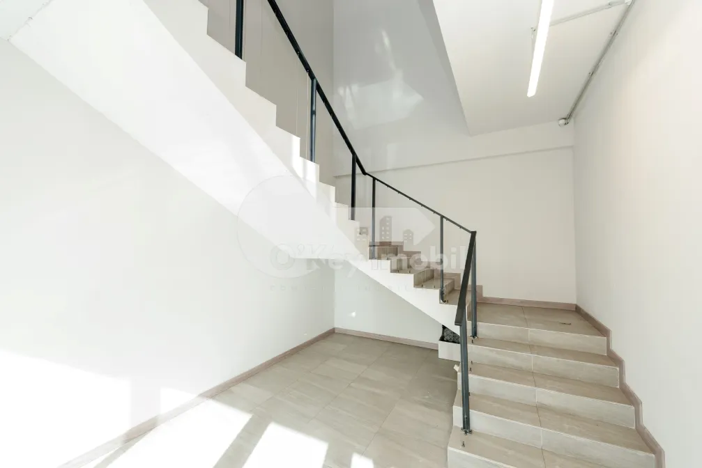 Oficiu, Centru, LEV TOLSTOI