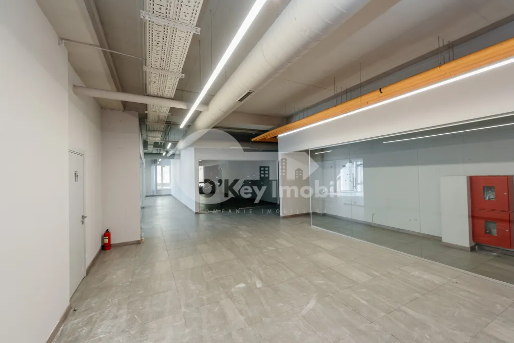 Oficiu, Centru, LEV TOLSTOI