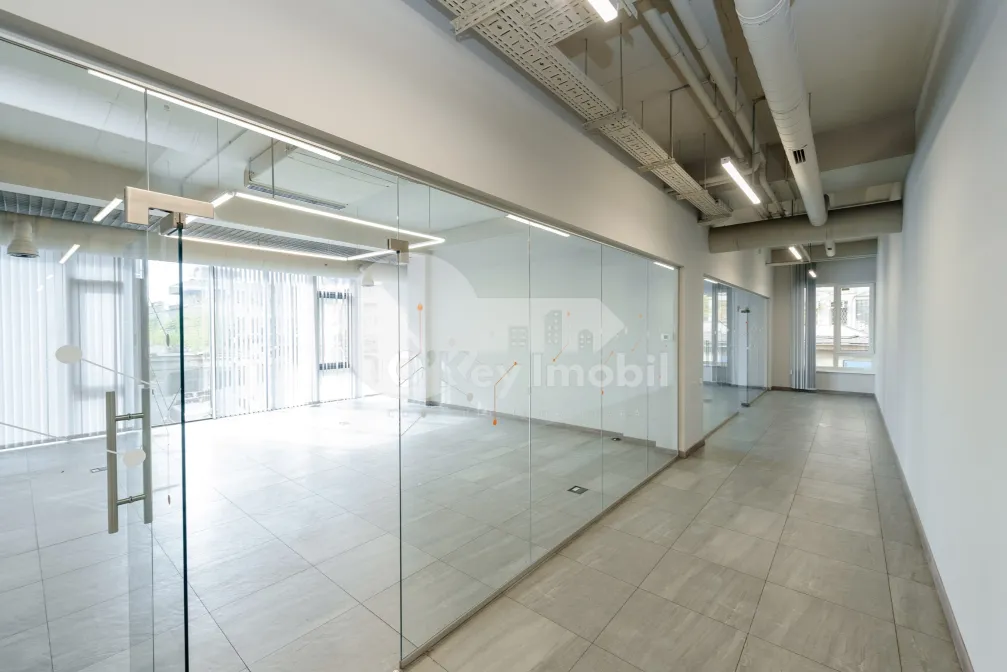 Oficiu, Centru, LEV TOLSTOI